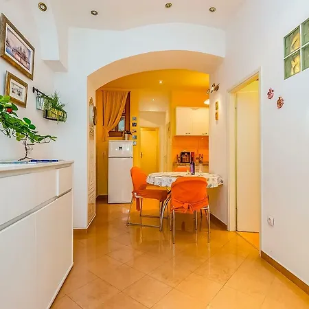 Filip Apartment *